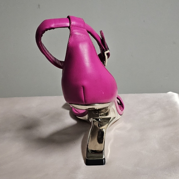 ALEXANDER McQUEEN sz 37 BOBBY PINK, CALFSKIN LEATHER, ARC HEELED SANDAL - Picture 12 of 12